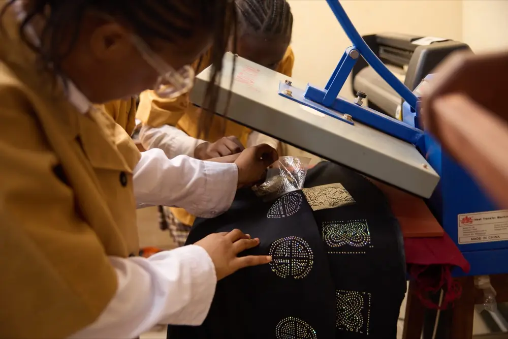 Finishing work in the tailoring room